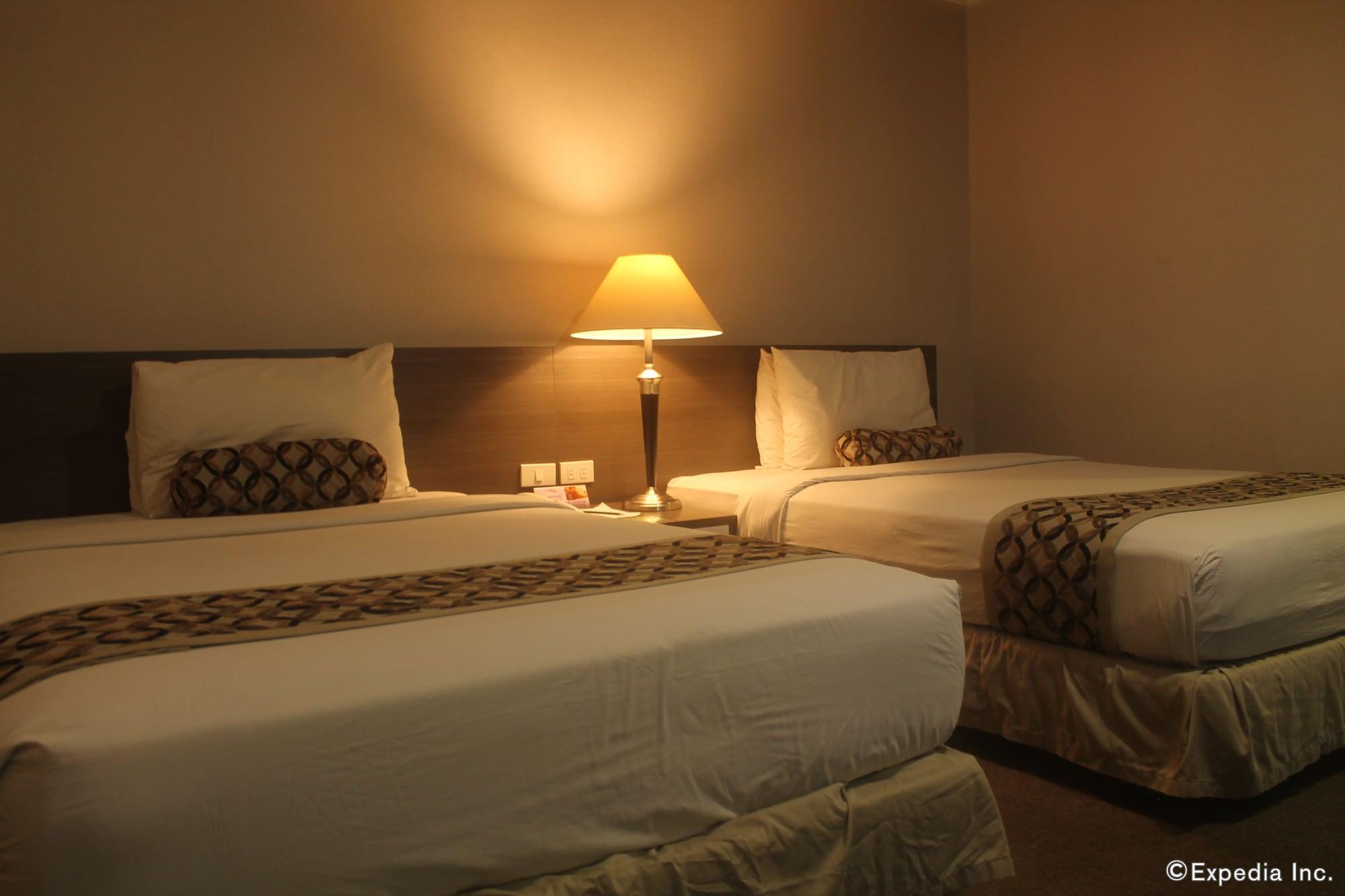 88 Courtyard Hotel Pasay Ngoại thất bức ảnh