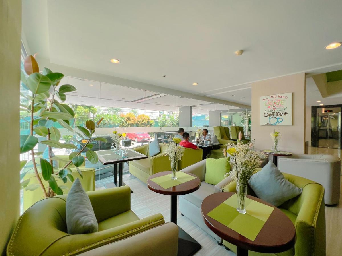 88 Courtyard Hotel Pasay Ngoại thất bức ảnh