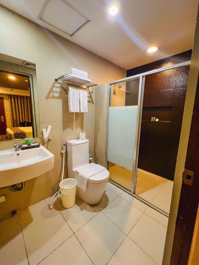 88 Courtyard Hotel Pasay Ngoại thất bức ảnh